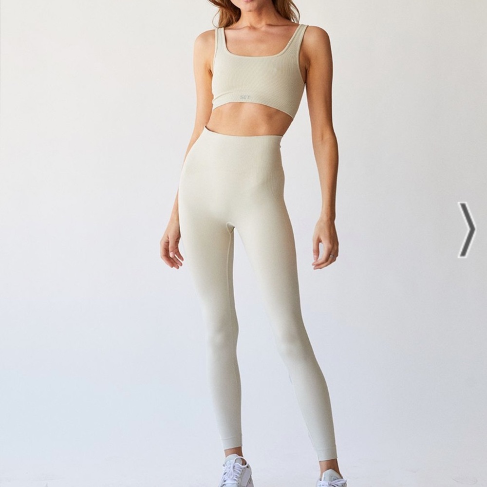 Set Active Sculptflex leggings in Oatmilk